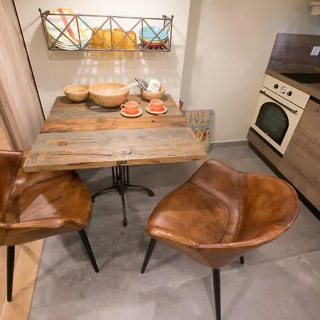 - Center Apartment *