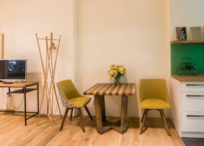 - Center * סופיה