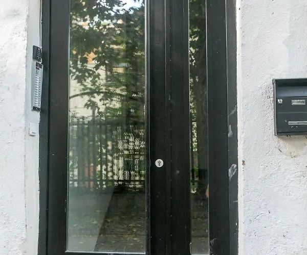 - Center דירה סופיה